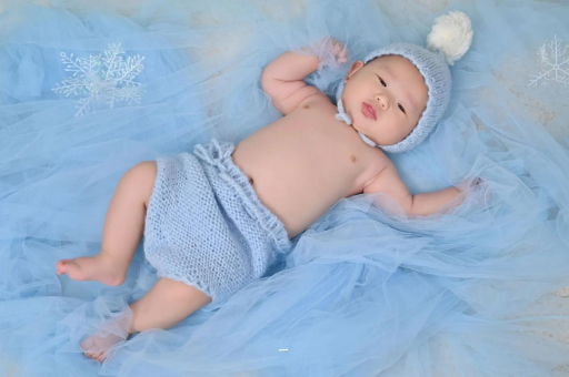 天门摸孕妇肚子沾喜气